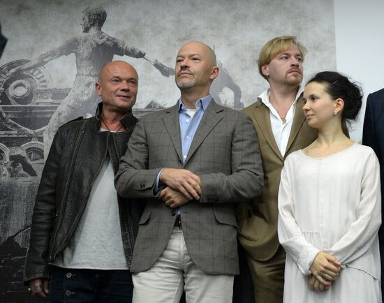 Presentation of Fyodor Bondarchuk's photography project "Stalingrad"