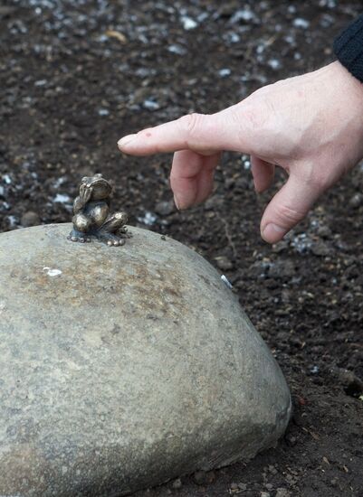 Monument to the Travelling Frog in Tomsk
