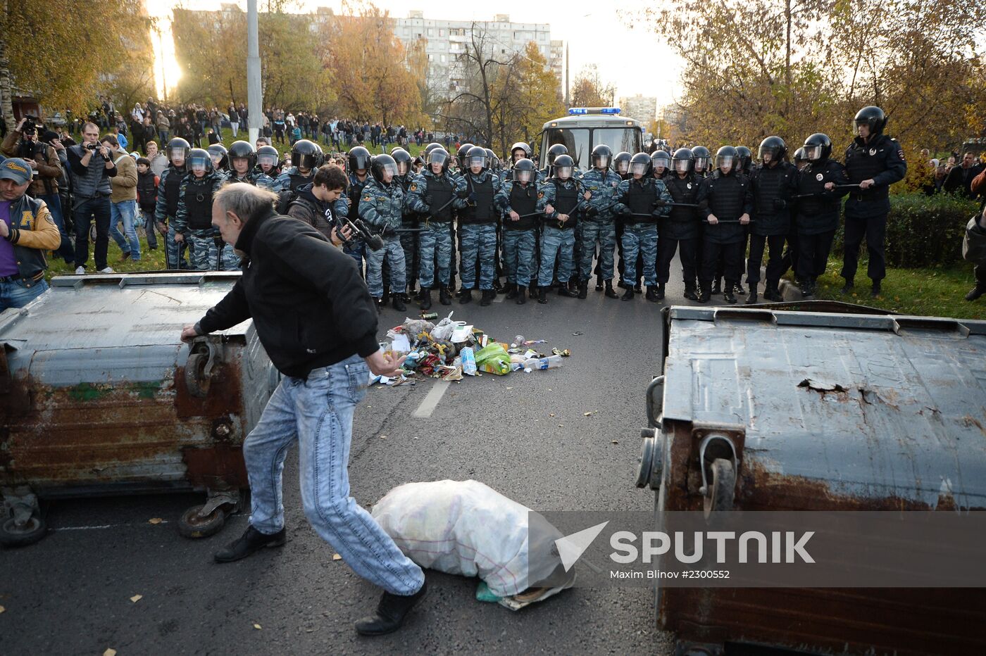 Mass riots in Moscow's Biryulyovo district