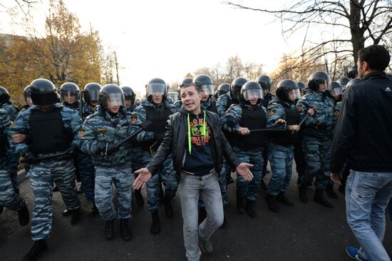 Mass riots in Moscow's Biryulyovo district
