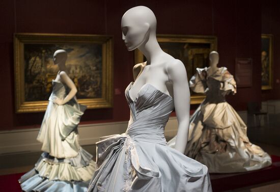 Valentin Yudashkin. Fashion in the Art Space exhibition opened