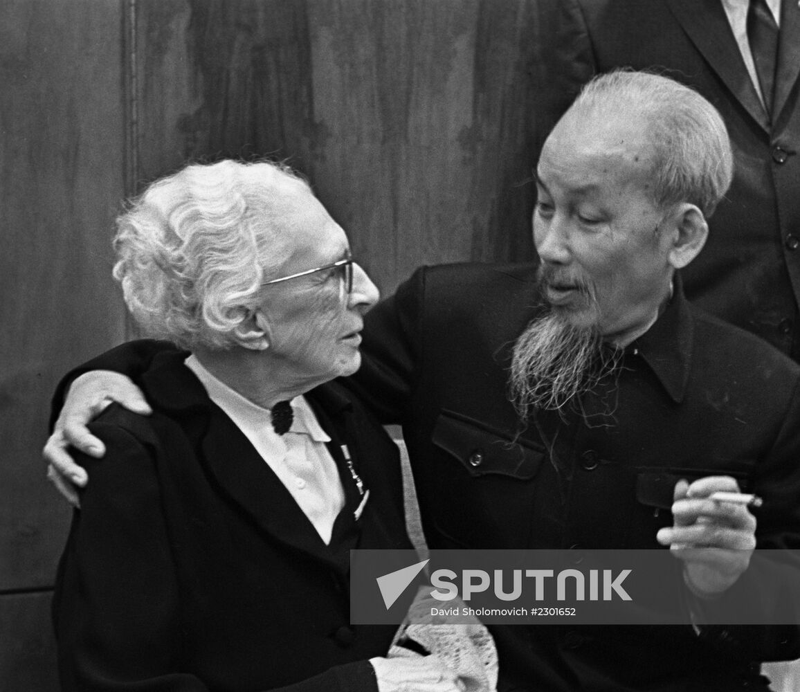 Yelena Stasova and Ho Chi Minh