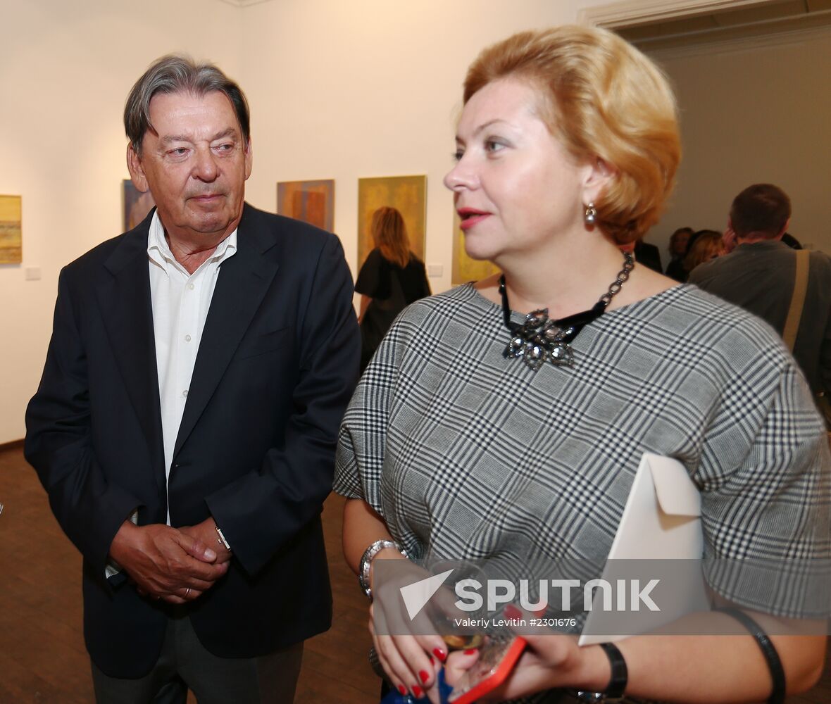 Private viewing of exhibition by Igor Vulokh