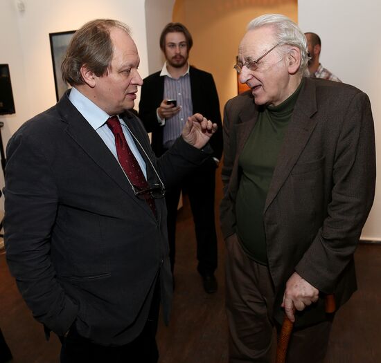 Private viewing of Igor Vulokh exhibition