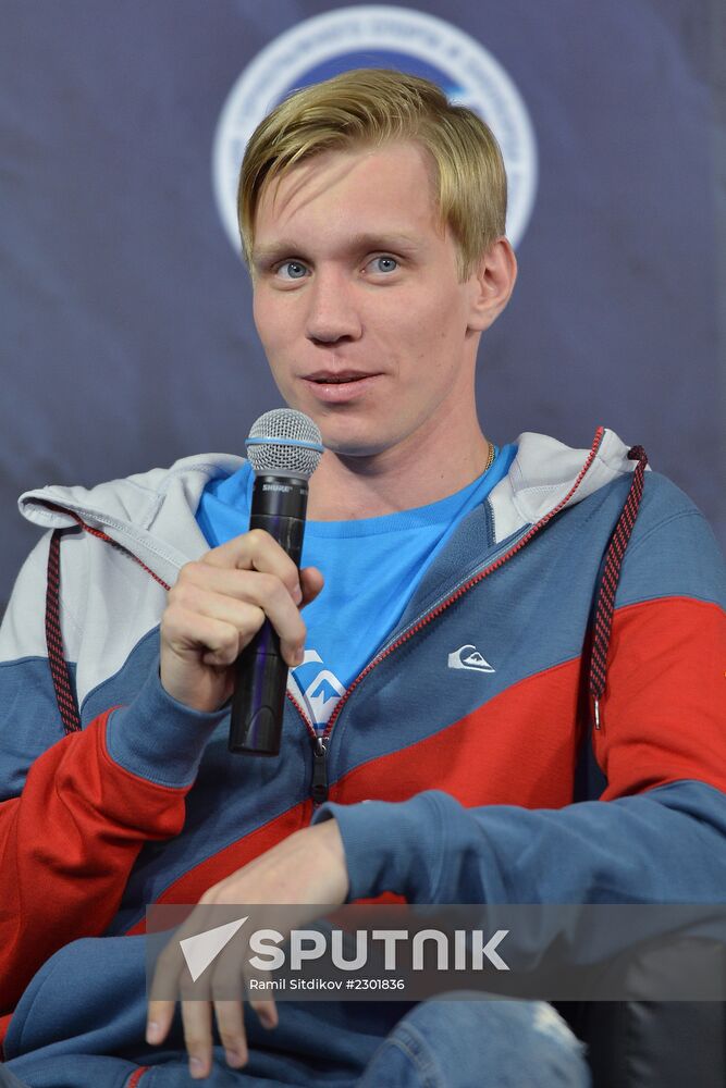 Presentation of new outfit for Russian national snowboard team