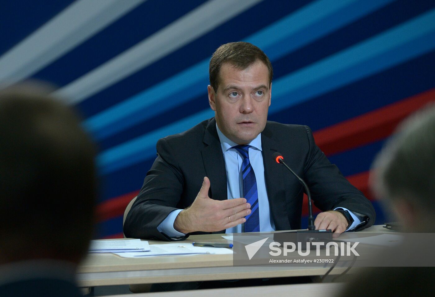 Dmitry Medvedev tours Central Federal District