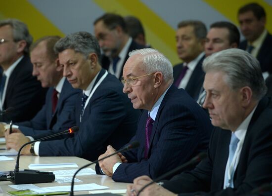 Dmitry Medvedev tours Central Federal District