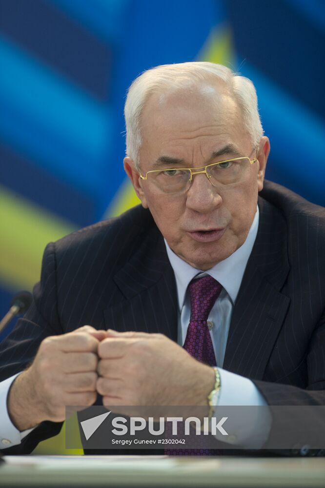 Dmitry Medvedev tours Central Federal District