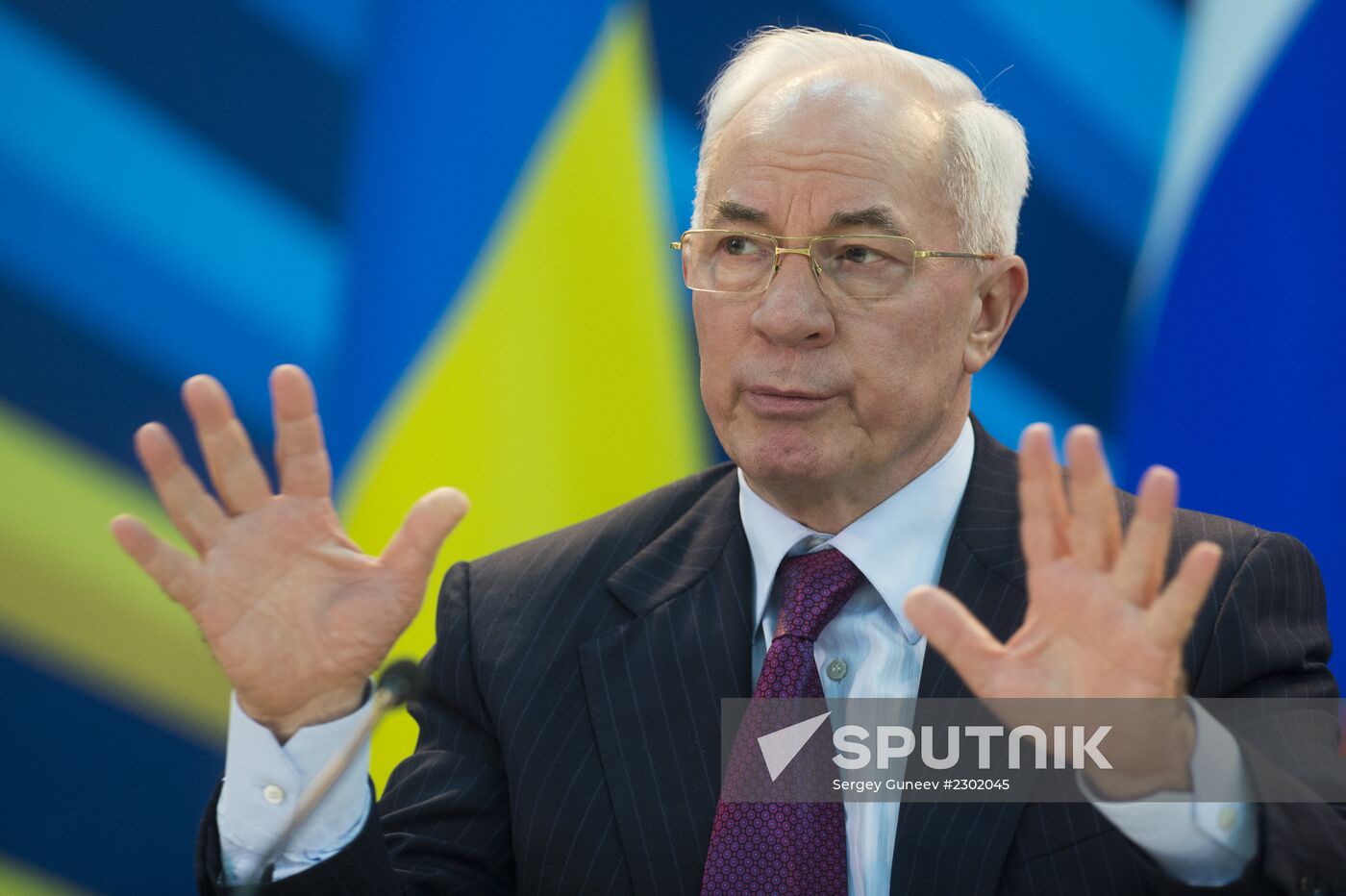 Dmitry Medvedev tours Central Federal District