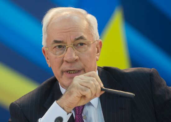 Dmitry Medvedev tours Central Federal District