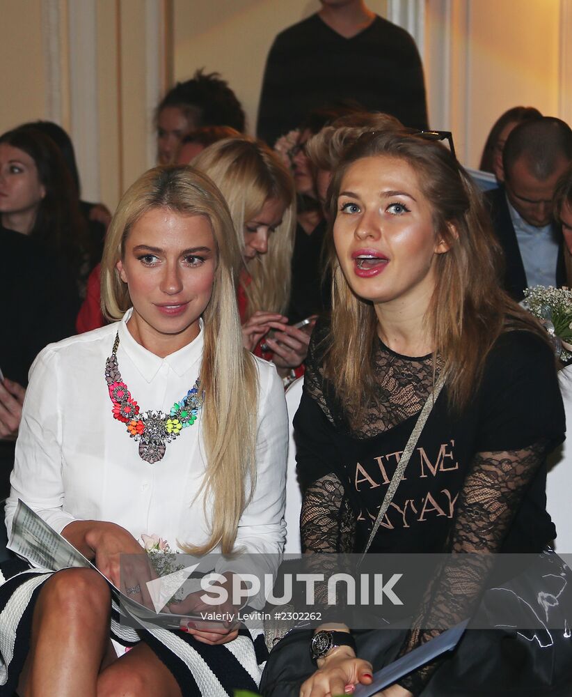La Tulipe fashion show by Anastasia Zadorina