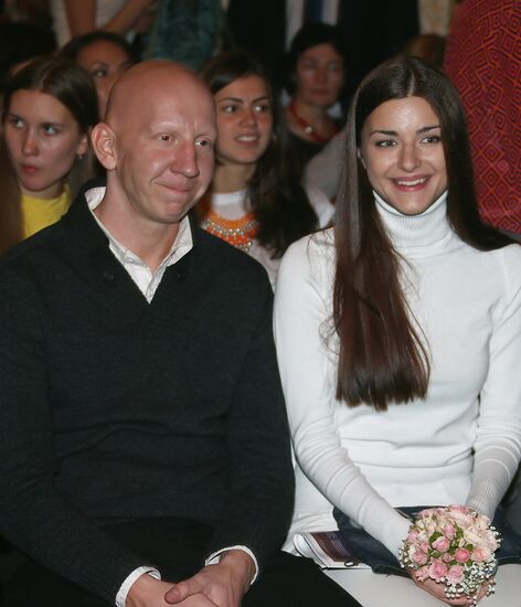 La Tulipe fashion show by Anastasia Zadorina