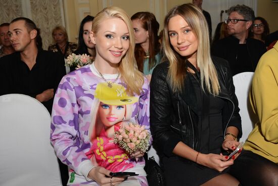 La Tulipe fashion show by Anastasia Zadorina