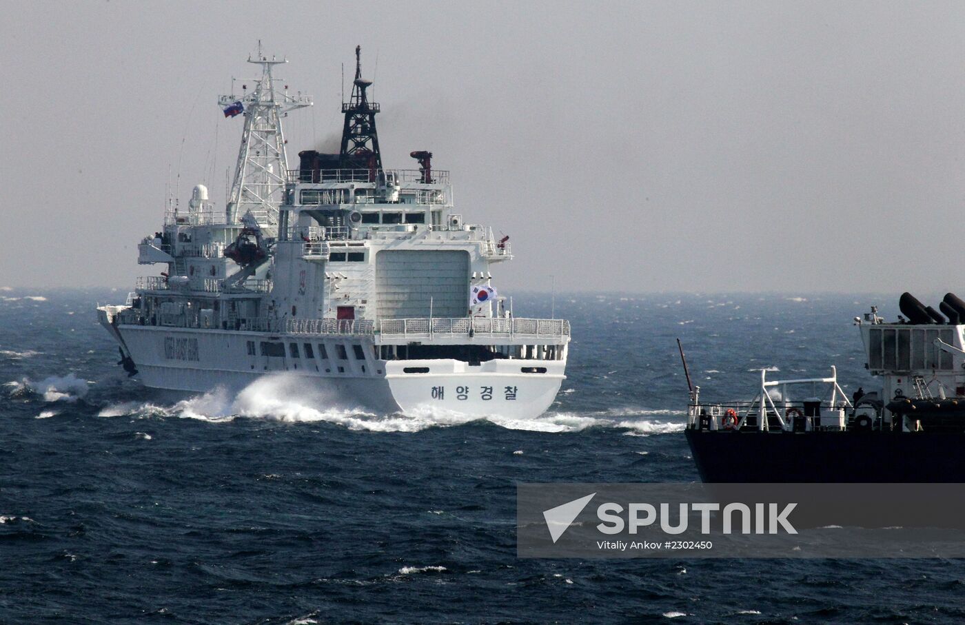 Joint exercise of Russian and Korean coast guards