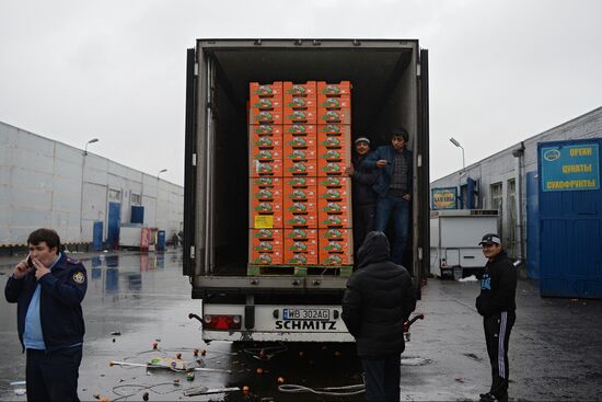 Goods removed from Novye Cheryomushki vegetable warehouse in Biryulyovo