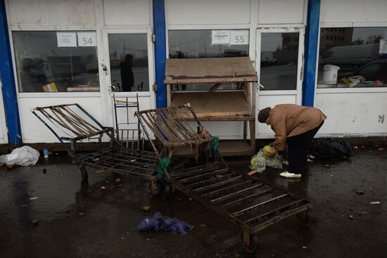 Market closed at Novye Cheryomushki vegetable warehouse in Biryulyovo