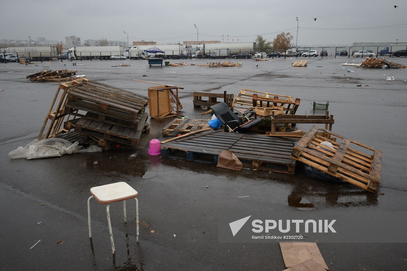 Market closed at Novye Cheryomushki vegetable warehouse in Biryulyovo