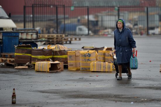 Market closed at Novye Cheryomushki vegetable warehouse in Biryulyovo