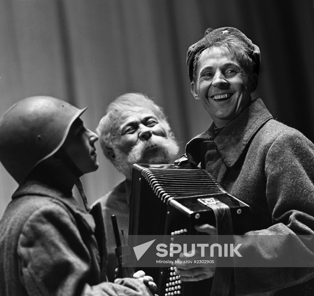 Actor Boris Novikov as Vasily Tyorkin