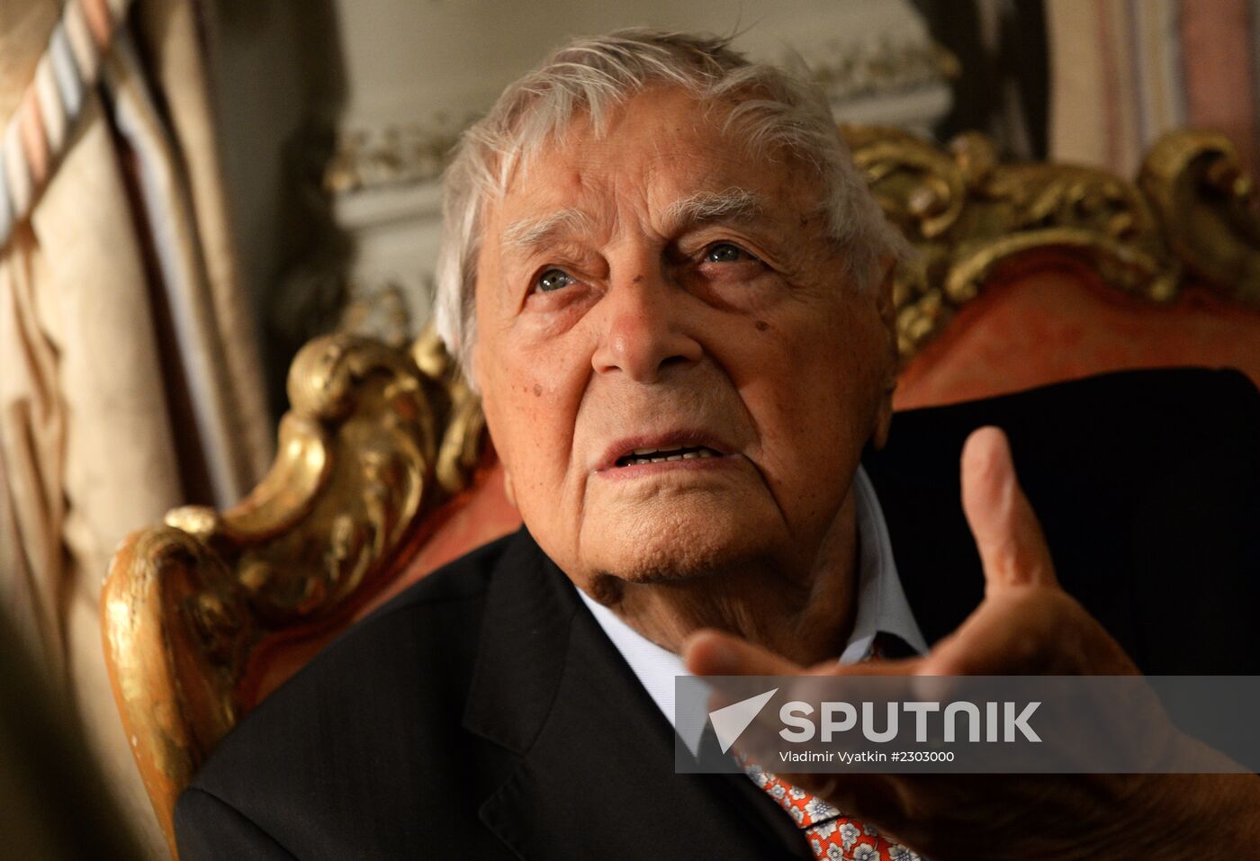 Valery Shadrin awarded Legion of Honor Medal