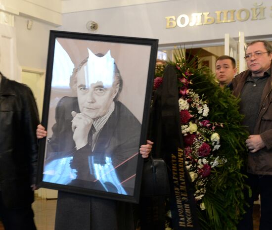 Paying last respects to actor Eduard Martsevich