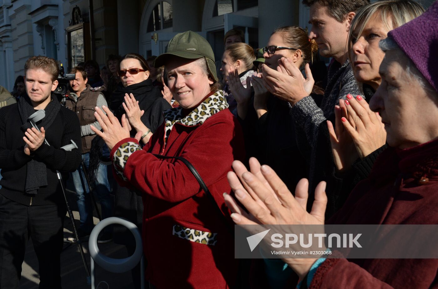 Paying last respects to actor Eduard Martsevich