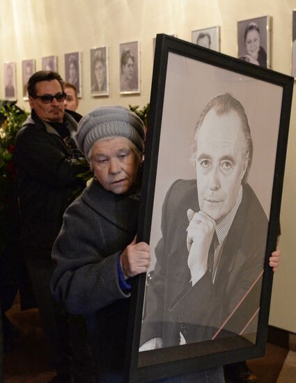 Paying last respects to actor Eduard Martsevich
