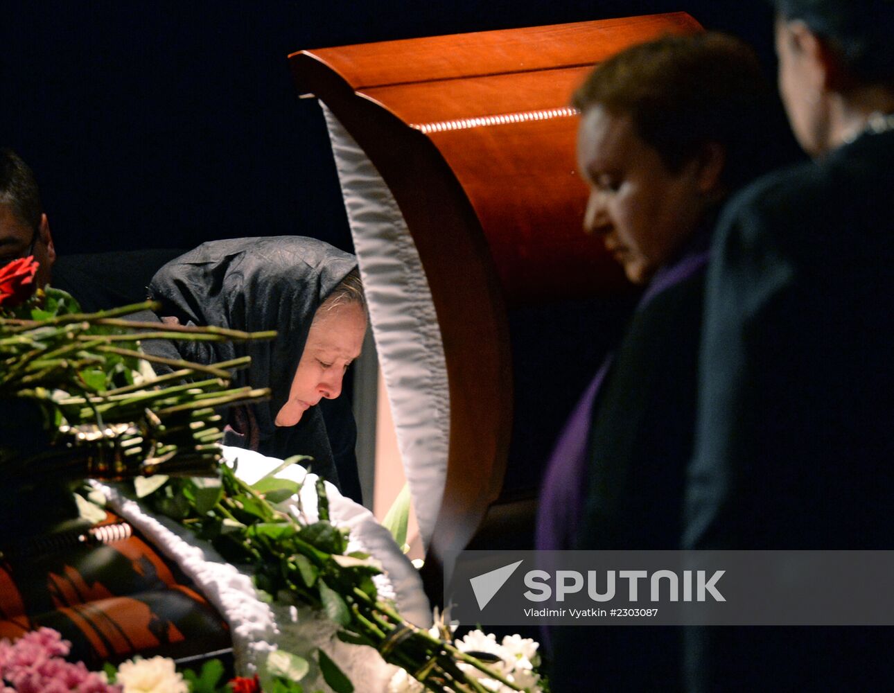 Paying last respects to actor Eduard Martsevich