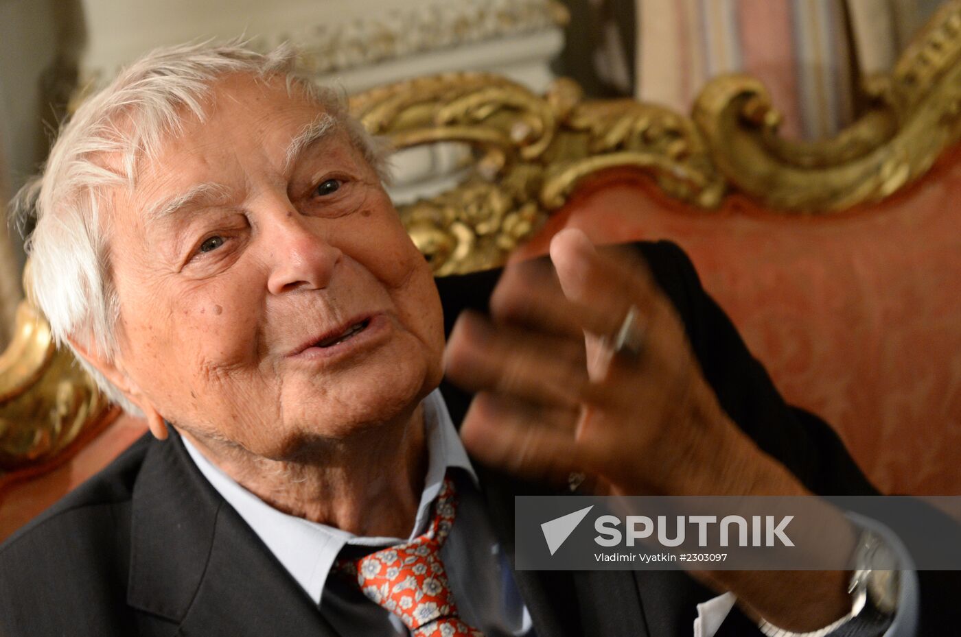 Valery Shadrin awarded Legion of Honor Medal
