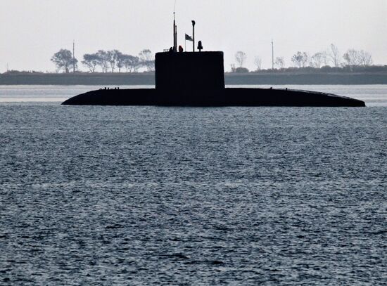 Pacific Fleet exercises to deal with submarine emergency