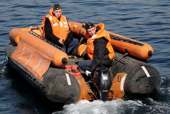 Pacific Fleet exercises to deal with submarine emergency