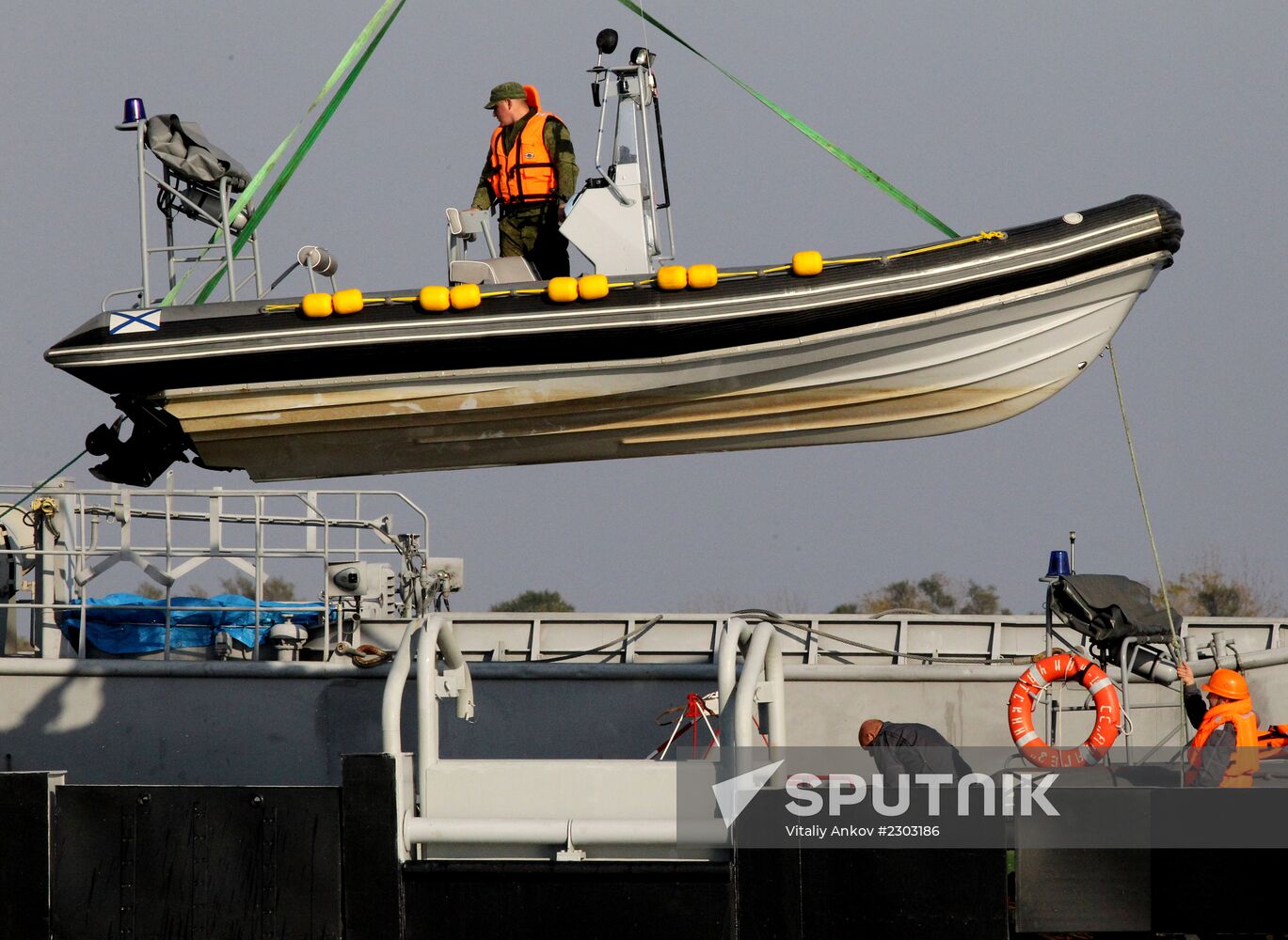 Pacific Fleet exercises to deal with submarine emergency