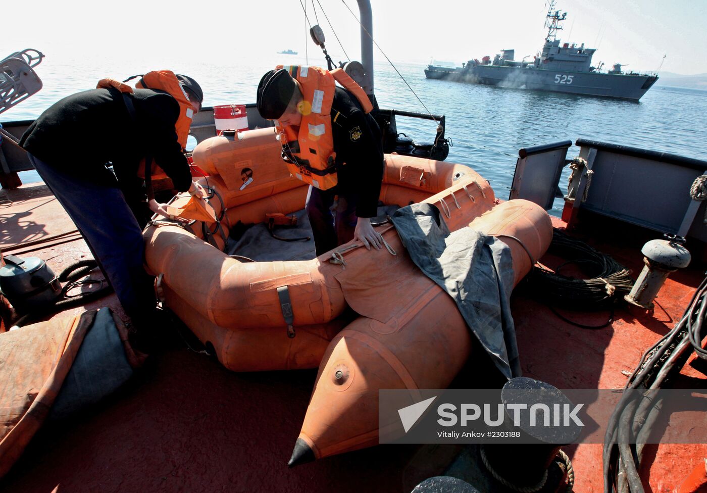 Pacific Fleet exercises to deal with submarine emergency