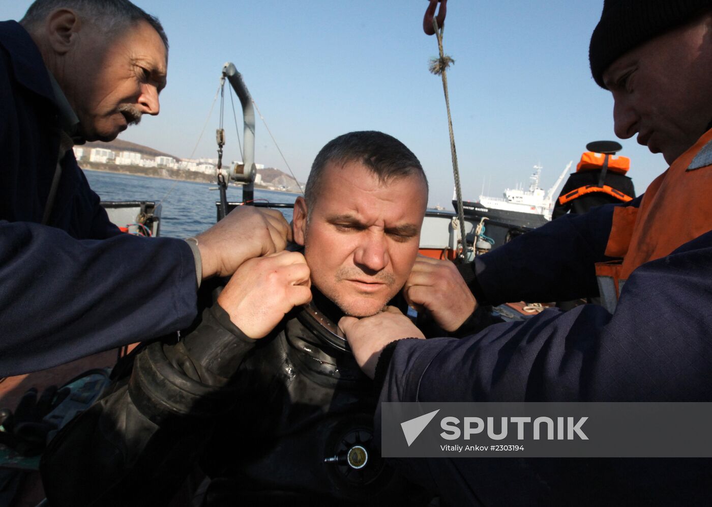 Pacific Fleet exercises to deal with submarine emergency