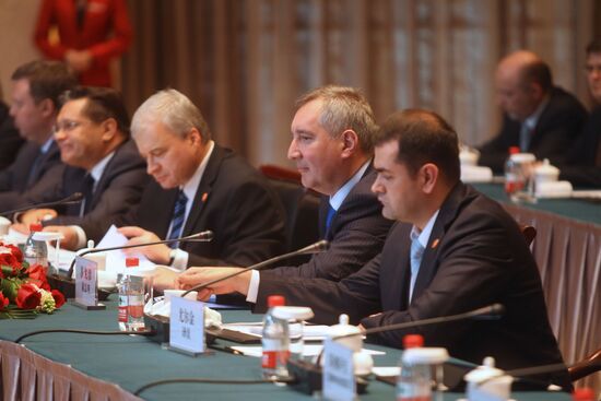 Russian Deputy Prime Minister Dmitry Rogozin visits China