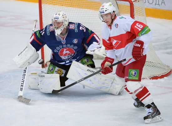 Ice Hockey. KHL. Torpedo vs. Spartak