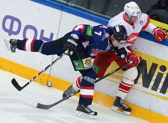 Ice Hockey. KHL. Torpedo vs. Spartak