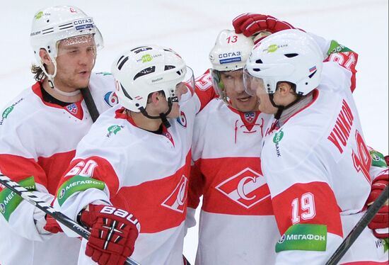 Ice Hockey. KHL. Torpedo vs. Spartak