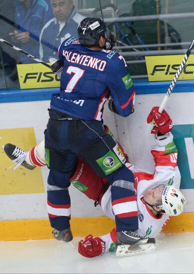 Ice Hockey. KHL. Torpedo vs. Spartak