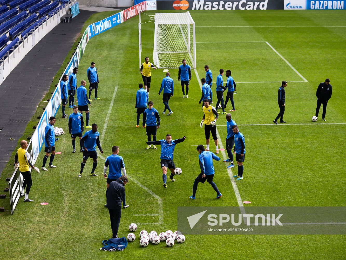 Football. FC Porto during training ahead of match against FC Zenit