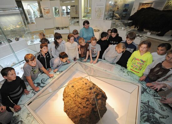 Chelyabinsk meteorite is exhibited at Chelyabinsk Museum of Regional Studies