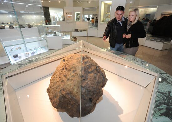 Chelyabinsk meteorite is exhibited at Chelyabinsk Museum of Regional Studies