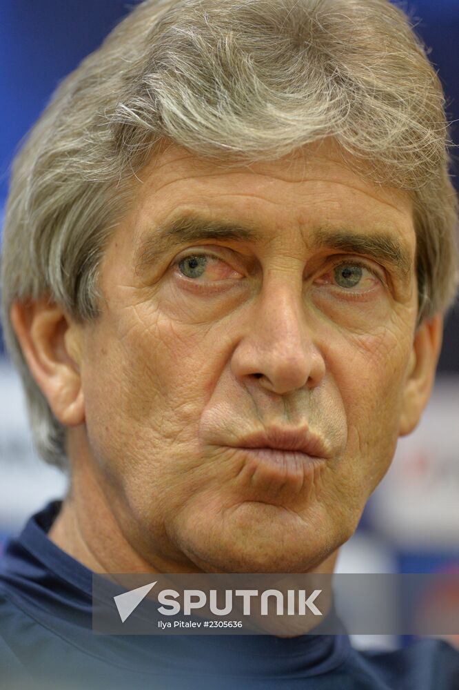 FC Manchester City holds training session