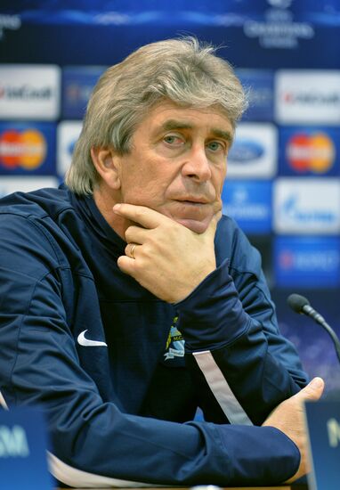 FC Manchester City holds training session