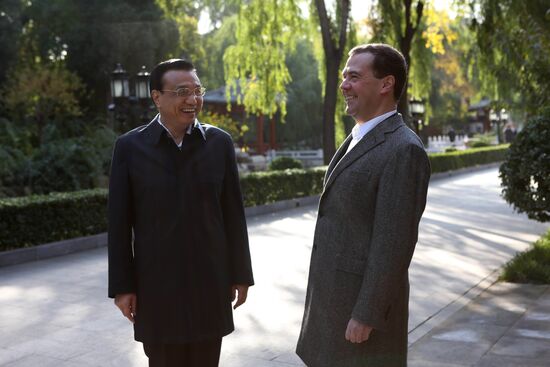 Dmitry Medvedev visits China