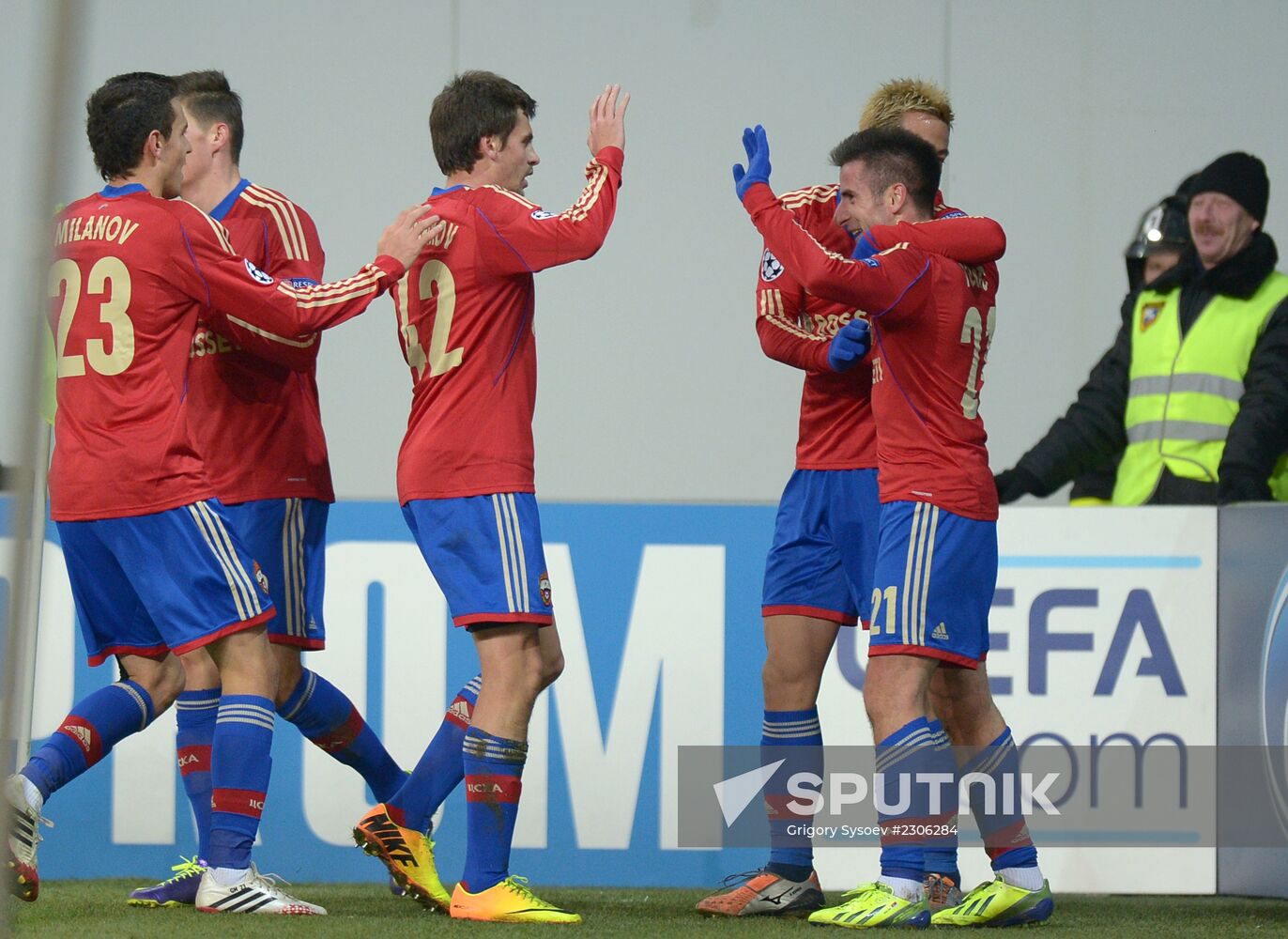 2013–14 UEFA Champions League. CSKA Moscow vs. Manchester City
