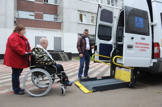 Taxi for wheelchair users