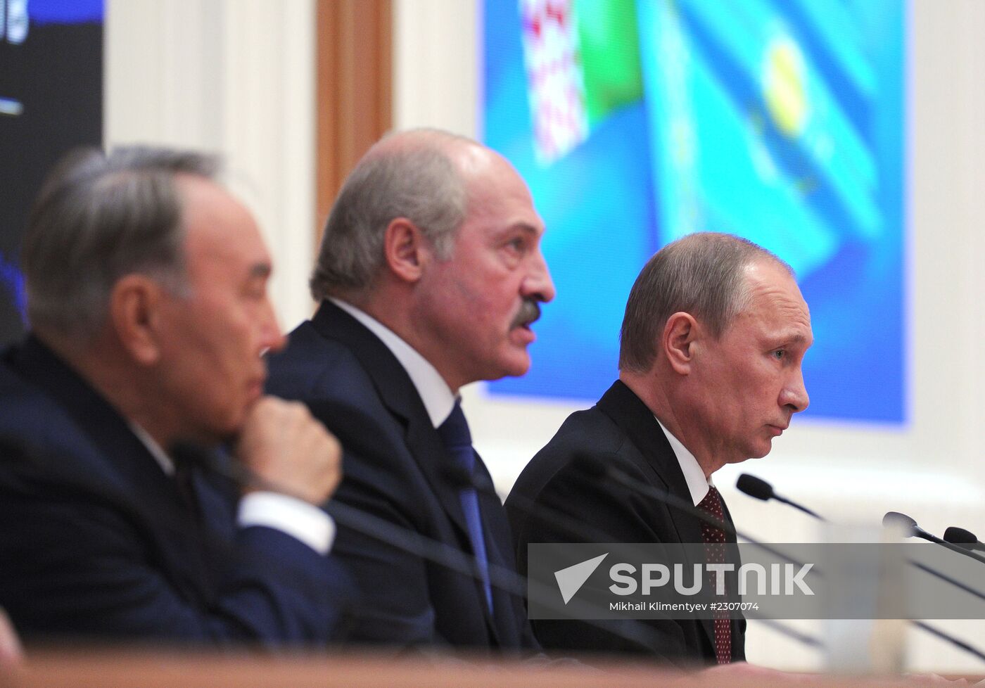 Vladimir Putin visits Belarus