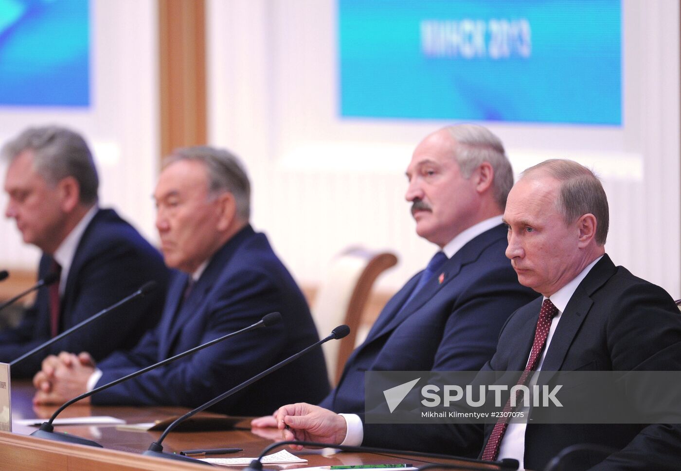 Vladimir Putin visits Belarus