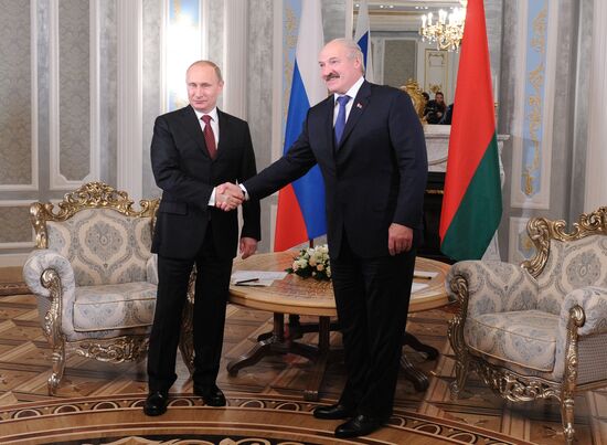 Vladimir Putin visits Belarus